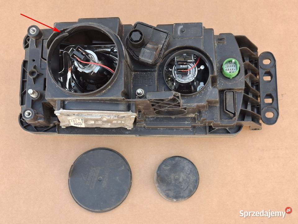 IVECO STRALIS HIWAY EUROCARGO REFLEKTOR LEWY H7