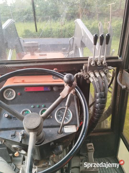 Massey Ferguson 255