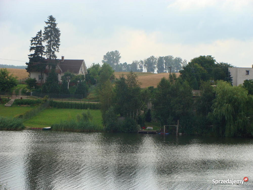 Działka z linią brzegową jeziora Radomno