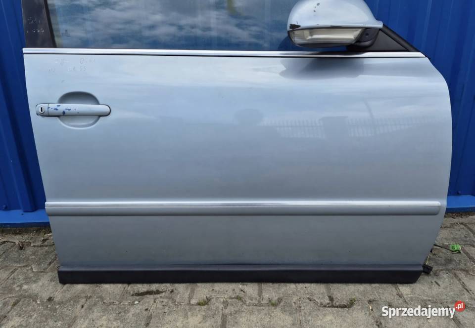 DRZWI PRZÓD PRAWY PRZEDNIE PRAWE VW PASSAT B5 FL świętokrzyskie sprzedam