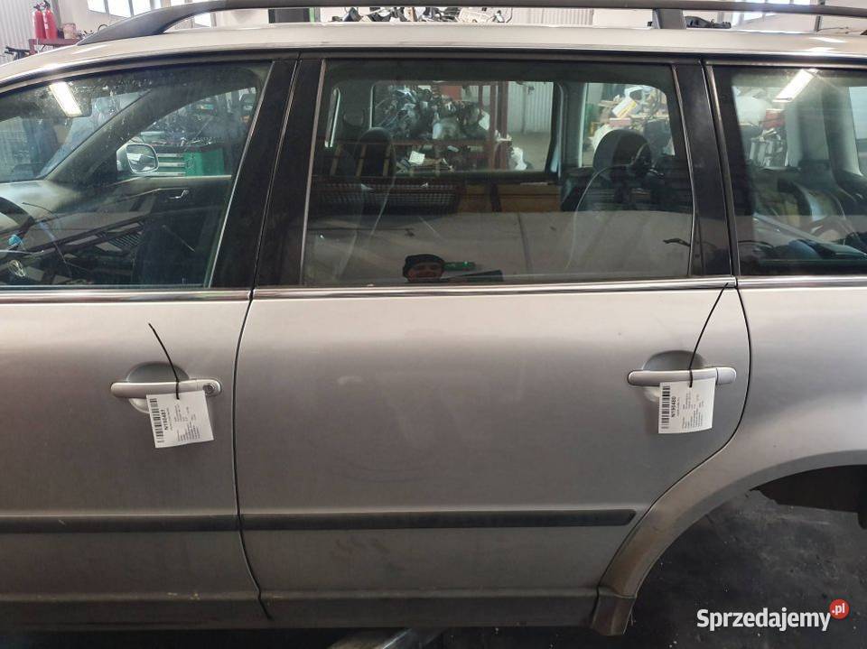 DRZWI LEWE TYŁ VOLKSWAGEN PASSAT B5 LIFT LA7W osobowe