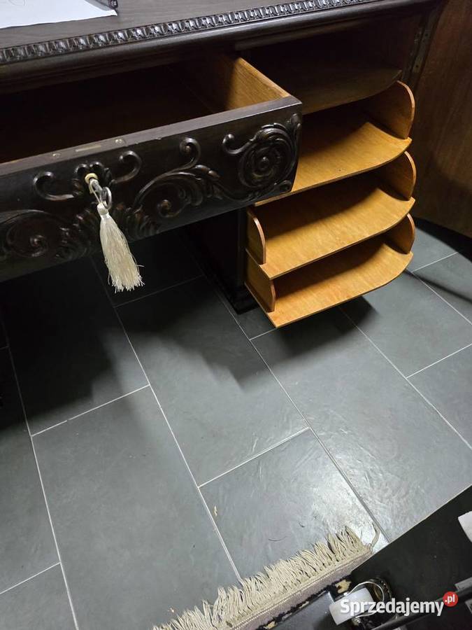 Piękne biurko gabinetowe na lwich łapach Myślibórz