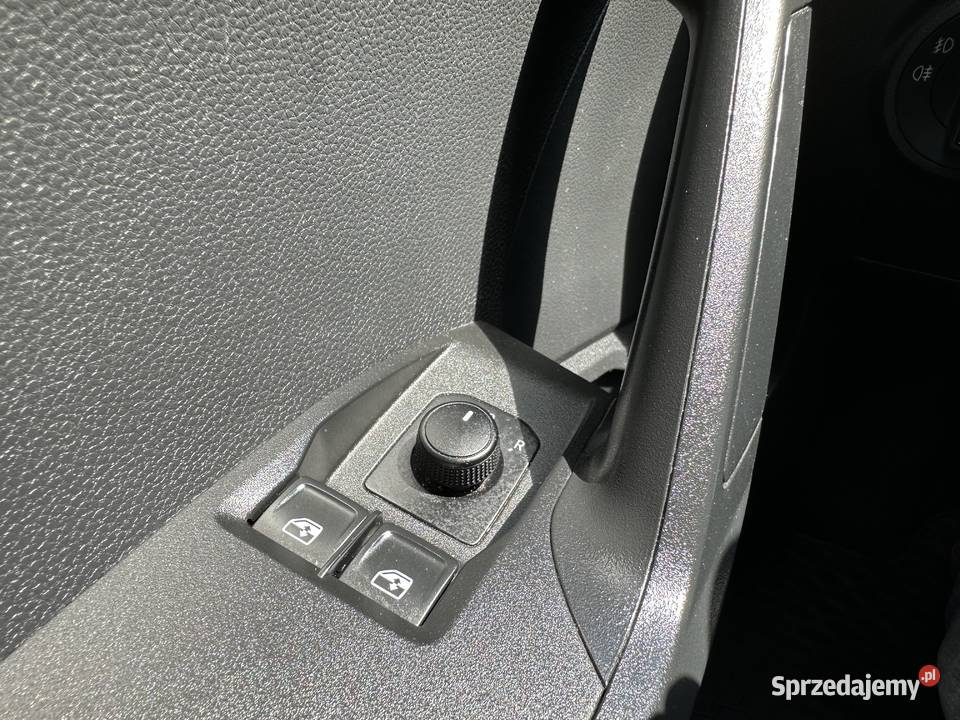 Salon Polska I wł serwis w ASO SEAT FV 23