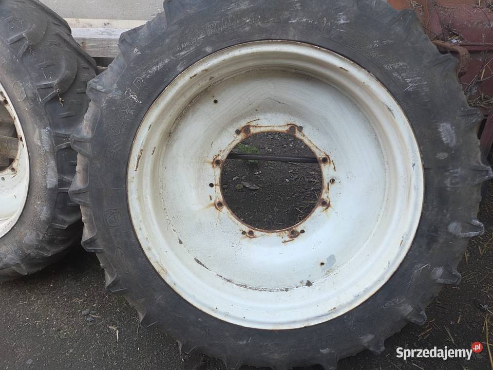 Koła felgi woskie r32 przód tyłr46 NH7030 Nowa Sól