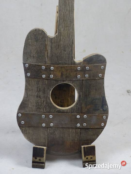 Wyjątkowa gitara na stojaku dekoracja z desek pomorskie Tczew
