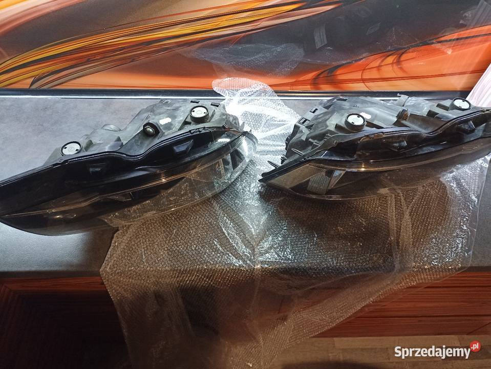 VW T6 caravelle lampy przód LP dostawcze Lampy przednie opolskie Zalesie Śląskie