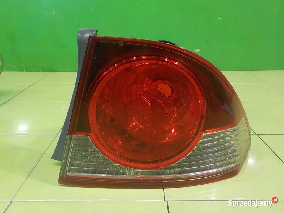 HONDA CIVIC VIII 14 DSI 07r SEDAN 4D lampa prawa osobowe Suków sprzedam
