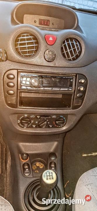 Citroen c3 11 w stanie benzyna sprzedam