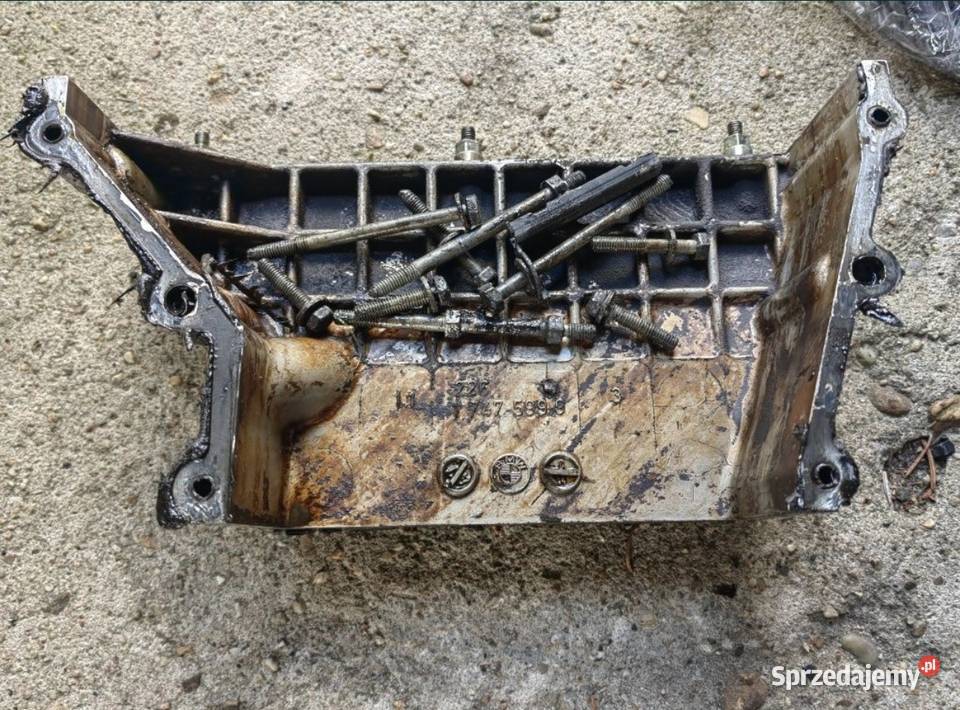 Osłona rozrządu BMW e31 e32 e34 e38 m60 v8 lewa Żory