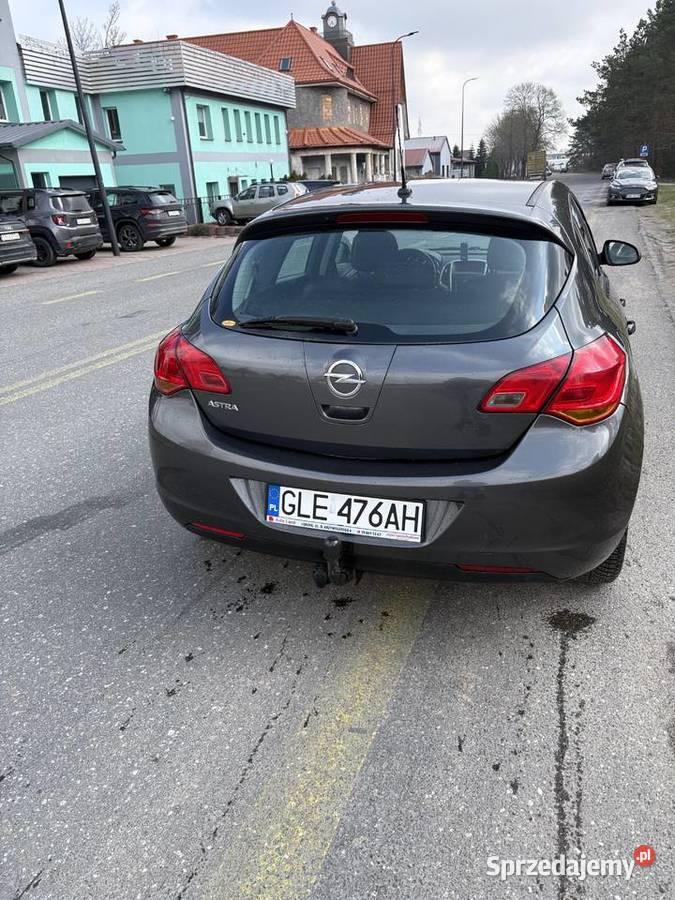Opel astra 2010r 16 benzyna manualna Lębork