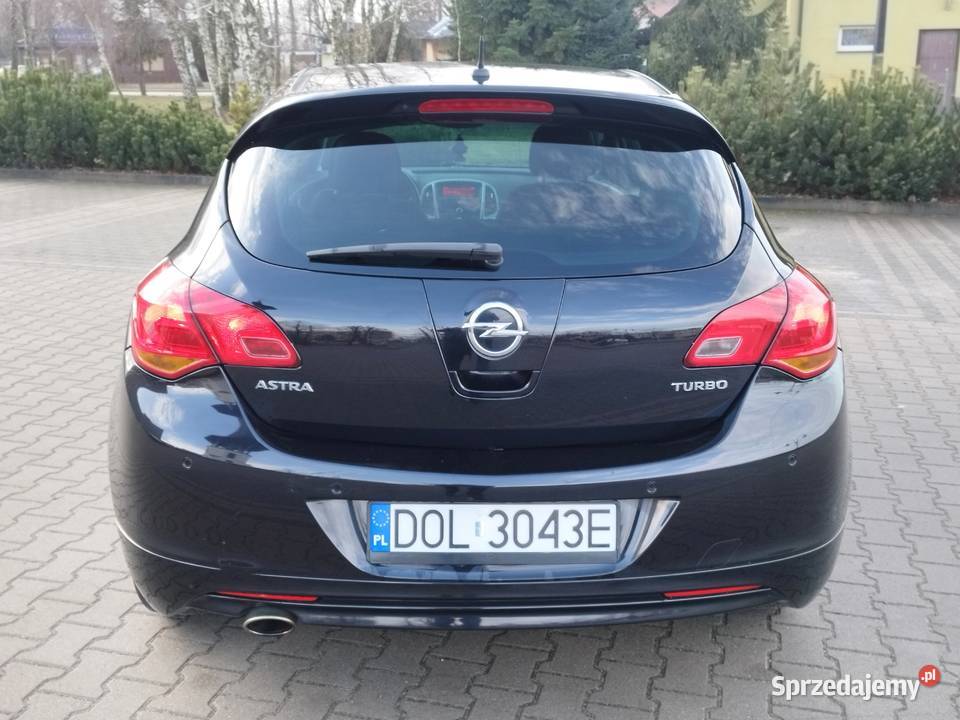 1 4TurboBenzyna 140 6biegów zadbany poduszka powietrzna Opel