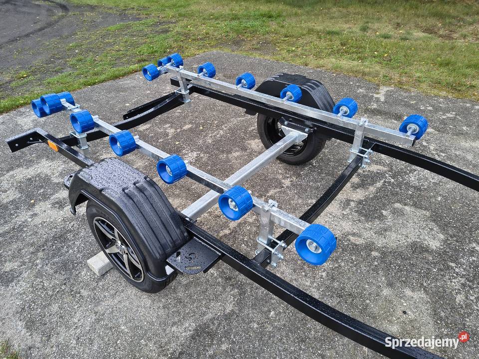 Przyczepa podłodziowaWersja Luxfelgi i lakier Plewiska sprzedam
