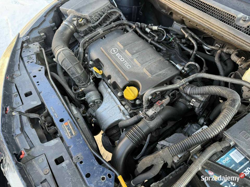 Opel Astra J 14 Turbo 140 2011 210 benzyna Kostrzyn