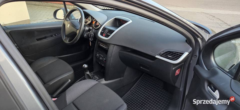Peugeot 207 14 LPG nieuszkodzony mazowieckie