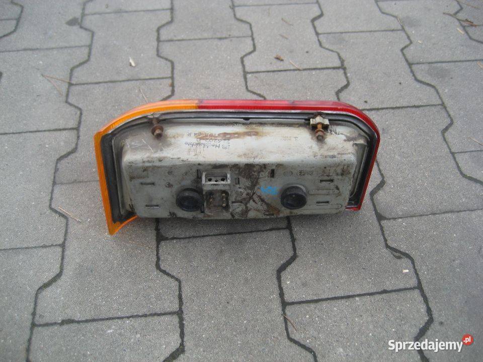 mercedes 114 w114 a114 lampa tył prawa Lampy tylne wielkopolskie Rakoniewice