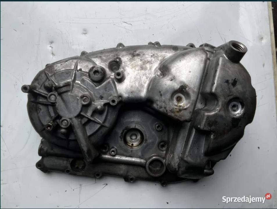 Pokrywa dekiel prawy silnika Yamaha T 500 0507 Pokrywy i osłony silnika Ostrzeszów sprzedam