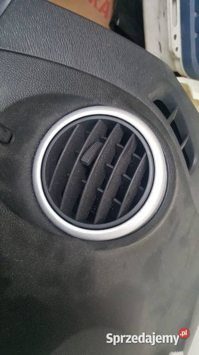 Kratka wylotu w kokpit Kango IV srebrna Tarnów