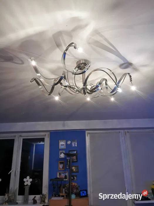 Lampa wisząca metalowa stylowa i funkcjonalna Lampy wiszące Wałcz