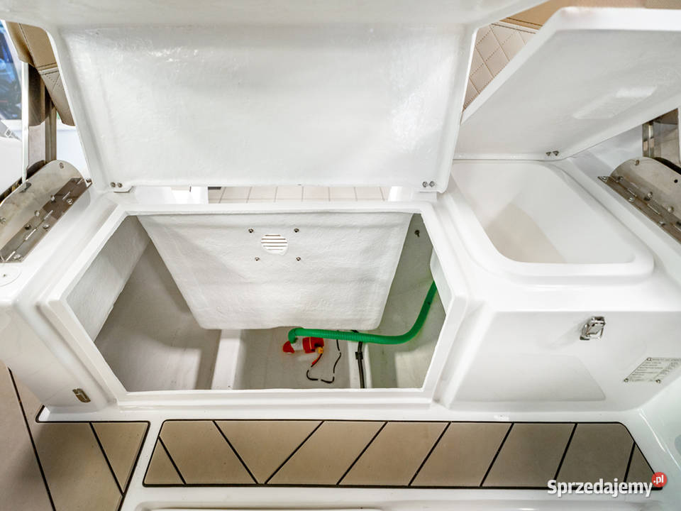 ŁÓDZ MOTOROWA SUNDECK 640 Z KABINĄ NOWA