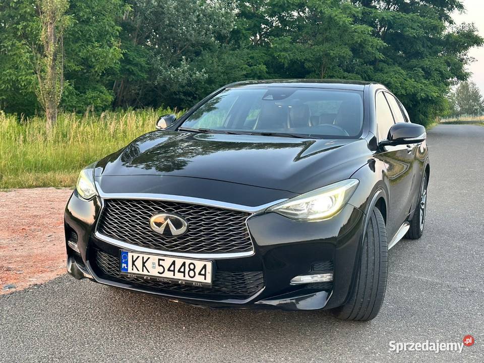 Infiniti Q30S