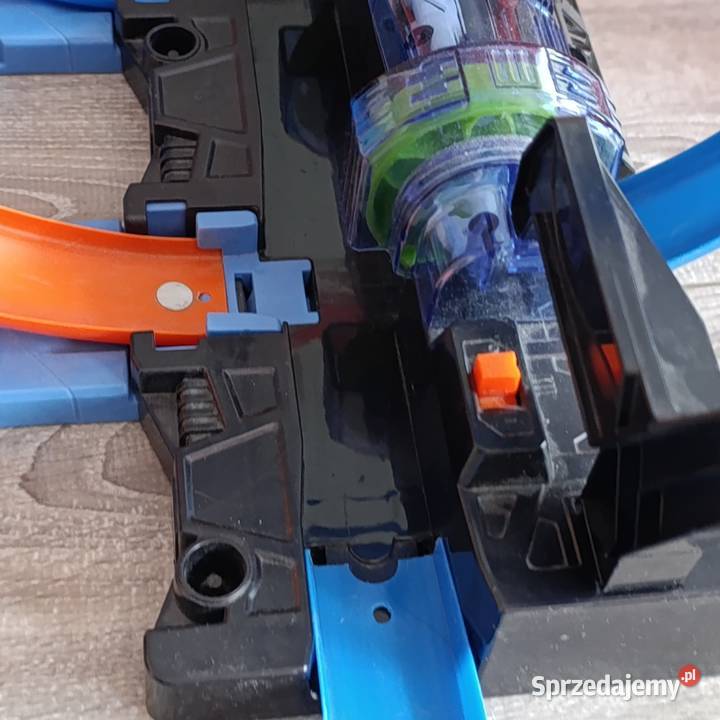 tor Hot Wheels Pętle Grozy pętla Poznań