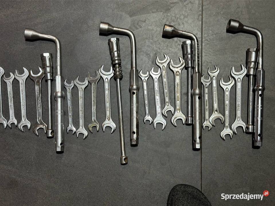 Zestaw kluczy serwisowych Mercedes Benz Siedlce