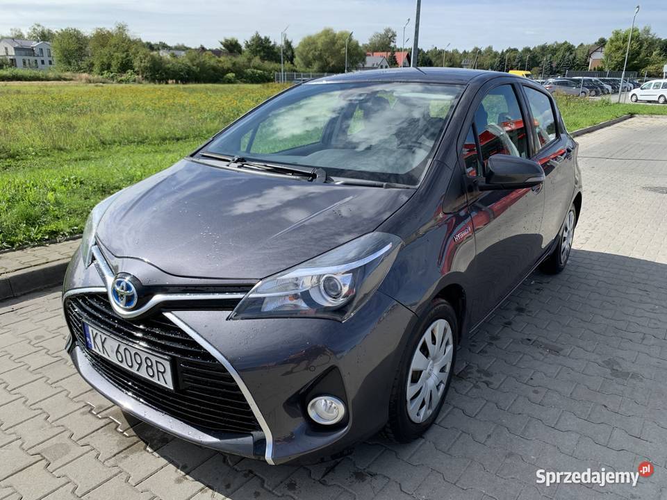 TOYOTA YARIS HYBRID AUTOMAT SALON POLSKA