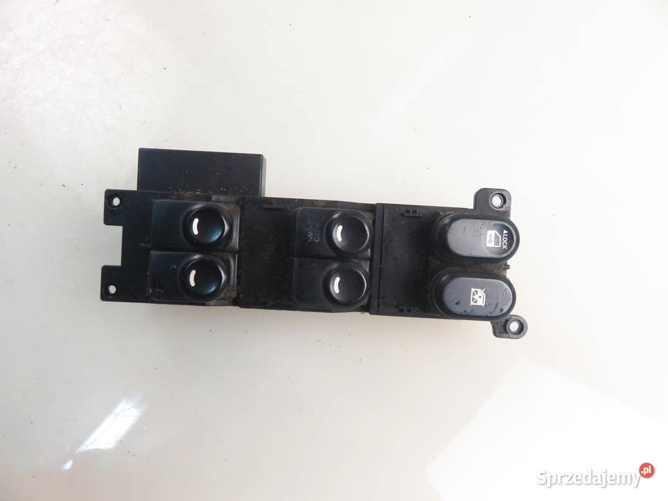PANEL SZYB HYUNDAI i30 I CW 935702L010 Panele sterowania, przełączniki sprzedam