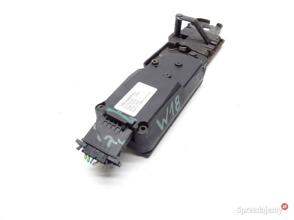 ZAMEK DOCIĄG KLAPY BAGAŻNIKA TYŁ TYLNY