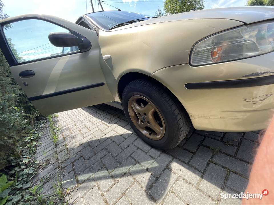 FIAT ALBEA 12 16v 2004 100 bez rdzy 4/5 Częstochowa