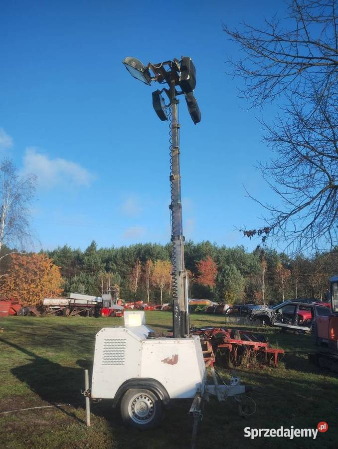 Maszt oświetleniowy z agregatem prądotwórczym Słowiki Stare