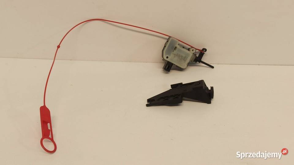 MERCEDES W212 SIŁOWNIK KLAPKI WLEWU A2048205397 sprzedam