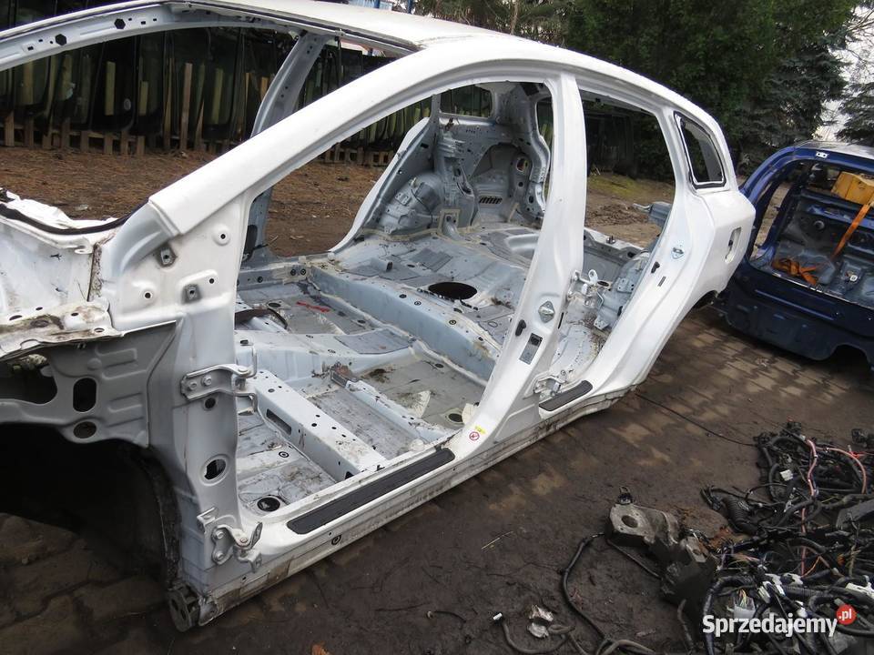 PRÓG SŁUPEK LEWY BOK 040 AVENSIS T27 T29 KOMBI lubelskie