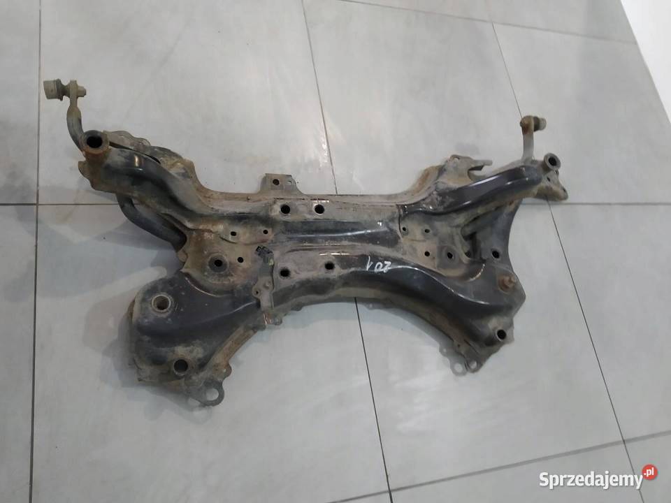 SANKI ZAWIESZENIA PRZÓD E18 Toyota Auris II 2012 osobowe