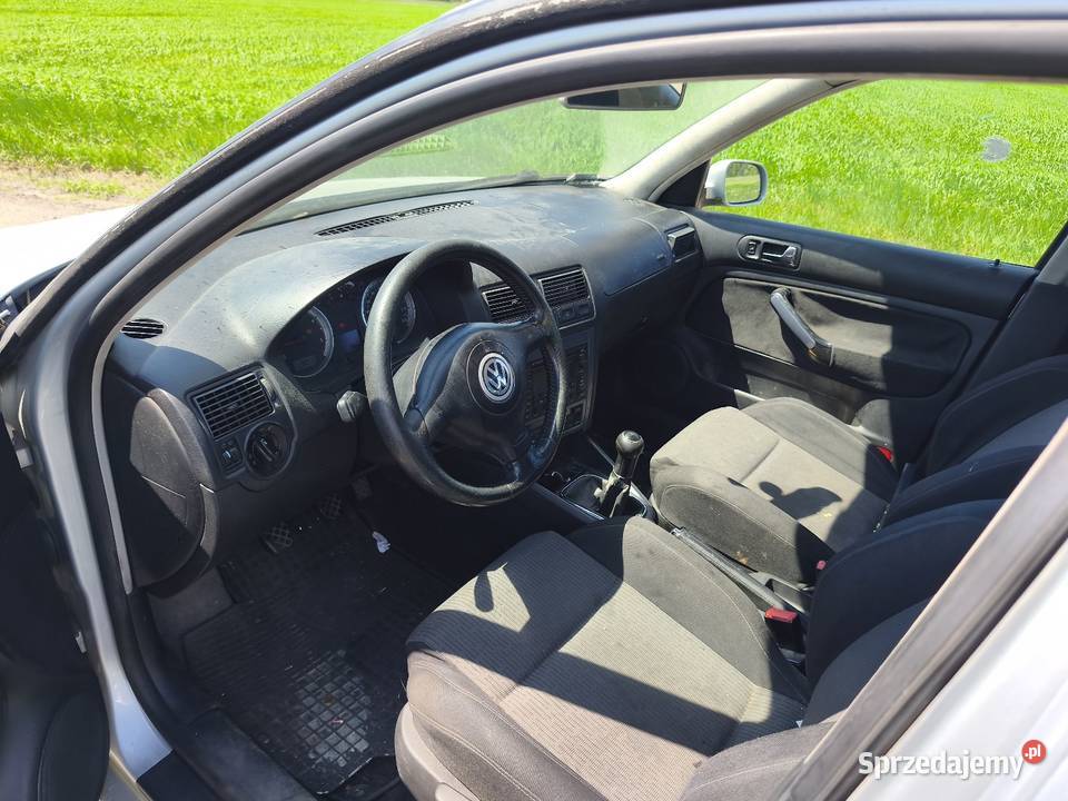 Golf IV 2005 19 101 koni na częścido lasu lubelskie