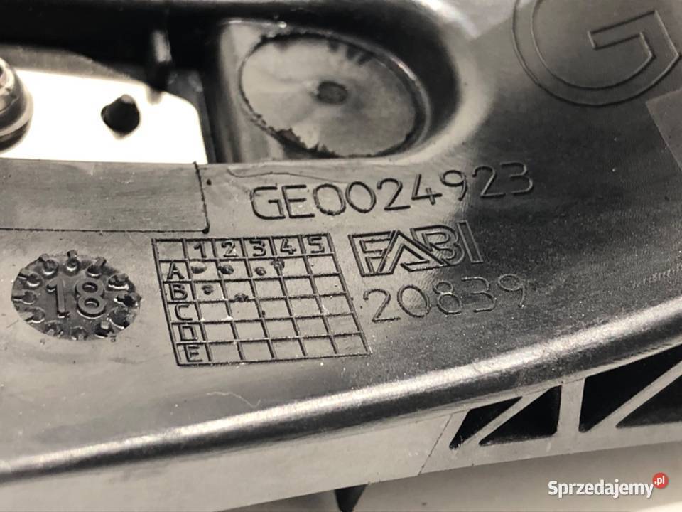 KLAMKA ZEWNĘTRZNA LEWY TYŁ OPEL CROSSLAND Klamki