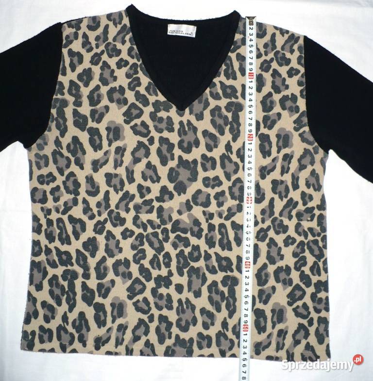 Sweter czarny z panterką r 40 Wkładane przez głowę
