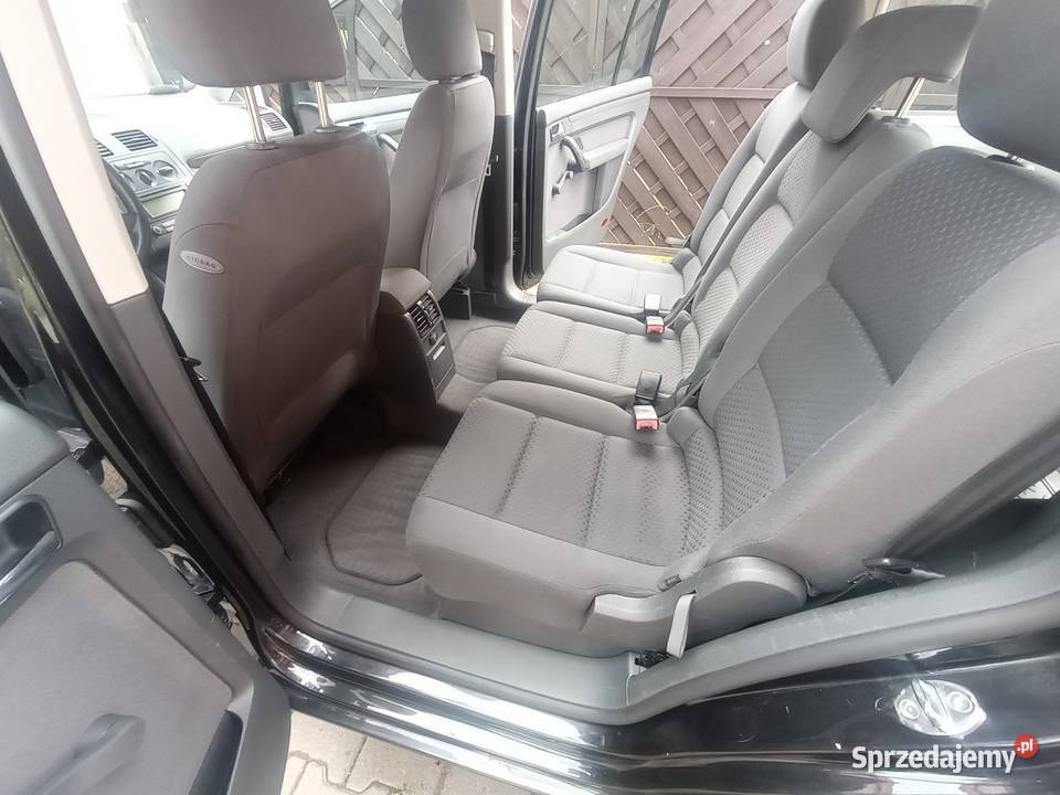 Śliczny VW Touran 7 osobowy zamiana wielofunkcyjna kierownica Paczków sprzedam