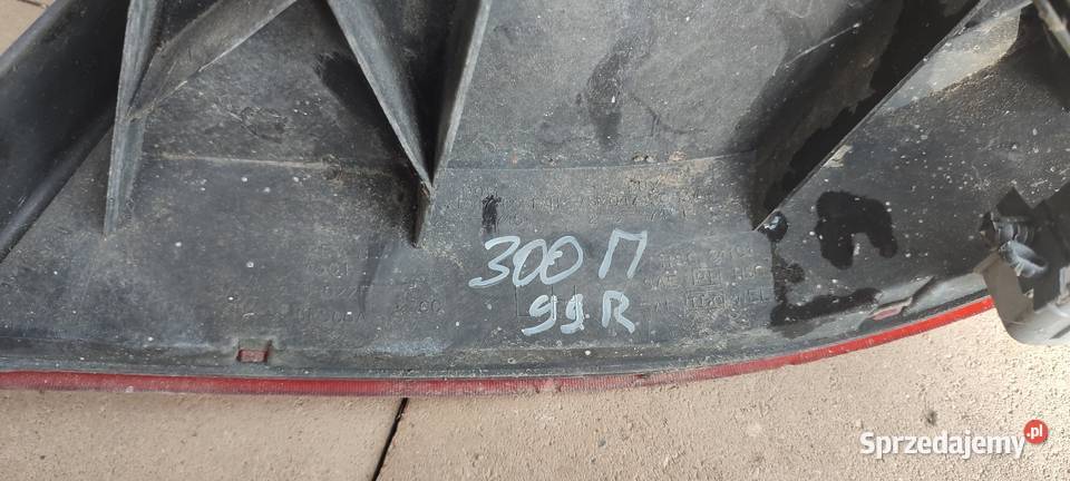 Lampa tył Chrysler 300M