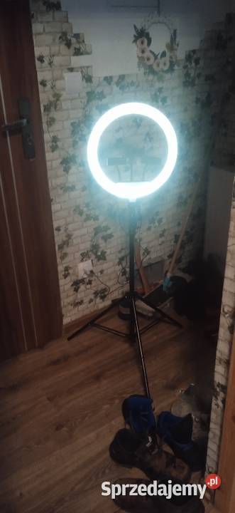 Sprzedam lampę oring 36 LED idealna do makijażu sprzedam