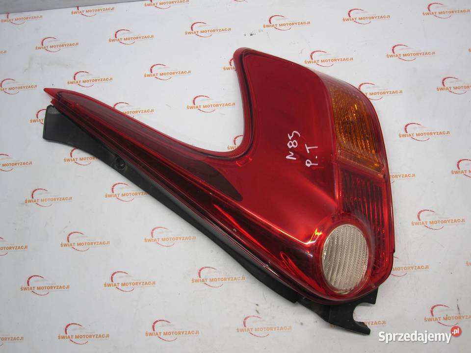 NISSAN JUKE 10r lampa prawa tył Lampy tylne Kielce