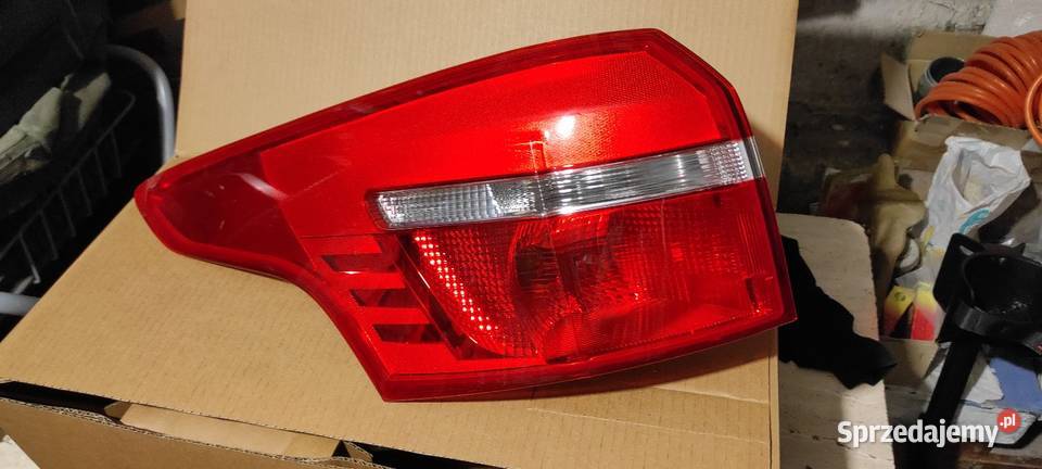 Ford Focus Mk 3 lampa tył lewa bez led Łowicz