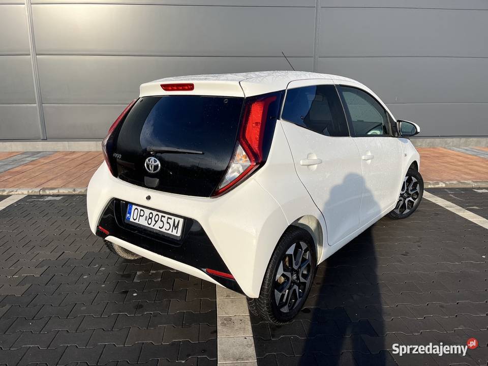 Toyota Aygo 10 VVTi Black Edition kupiony w polskim salonie Świdnica