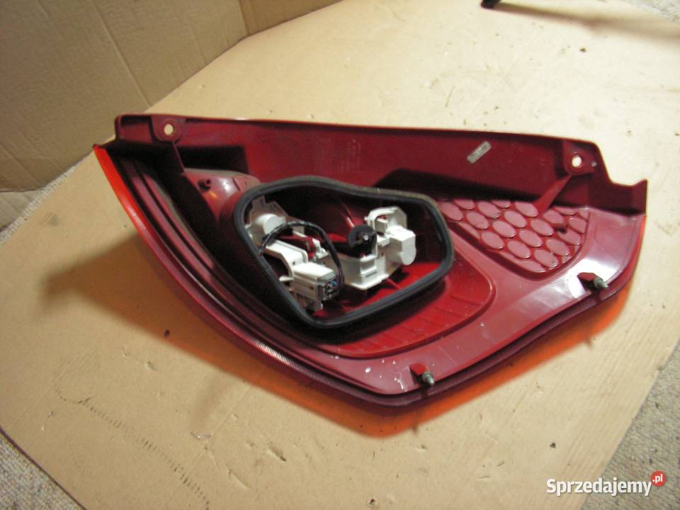 LAMPA TYŁ LEWA FORD FIESTA MK7 osobowe Zbierkowo