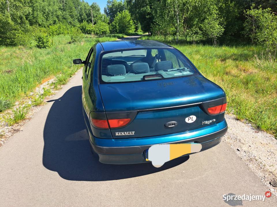 Sprzedam Renault megane 14 benzyna 1999r sedan mazowieckie Żyrardów