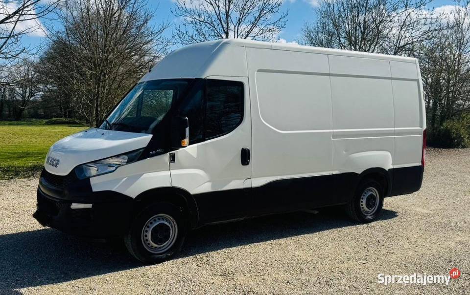 Iveco Daily 35S13 23 d 130 2017r Furgon Blaszak podkarpackie Nisko