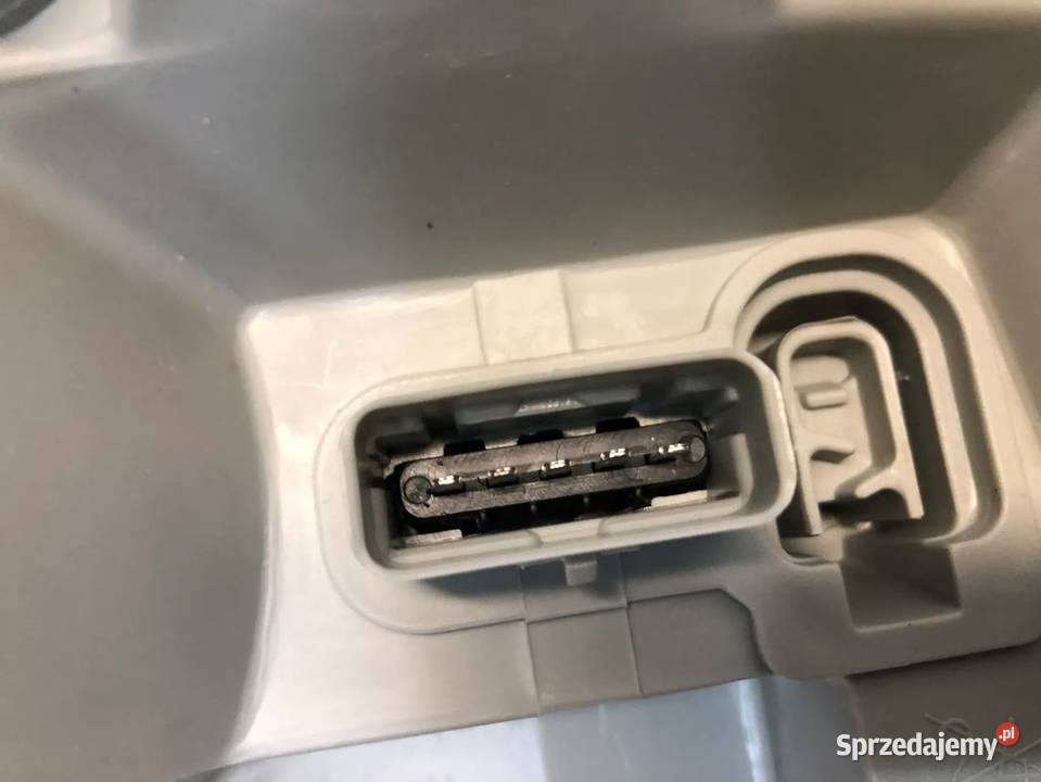 OPEL MOVANO A 20032010 REFLEKTOR LAMPA PRZÓD osobowe Skarżysko-Kamienna
