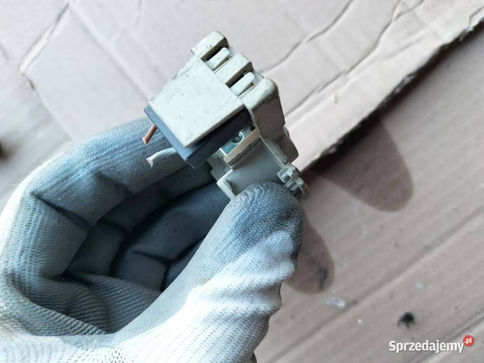 AUDI 80 B3 B4 SEDAN OPRAWKA GNIAZDO ŻARÓWKI Kamień-Kolonia