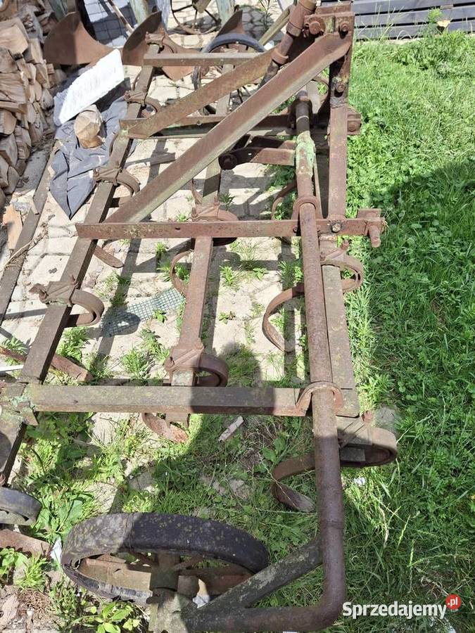 pług 3 skibowy Kultywator nieuszkodzony Brzyska sprzedam