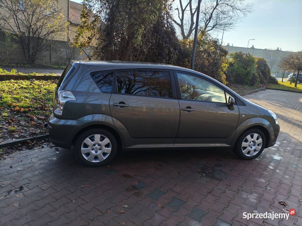 TOYOTA COROLLA VERSO 18 Rok produkcji 2006 Corolla Verso sprzedam